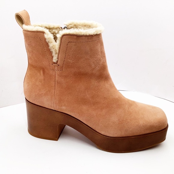 Vince Camuto Shoes - 🆕{Vince Camuto} Rafella Block Heel Boots